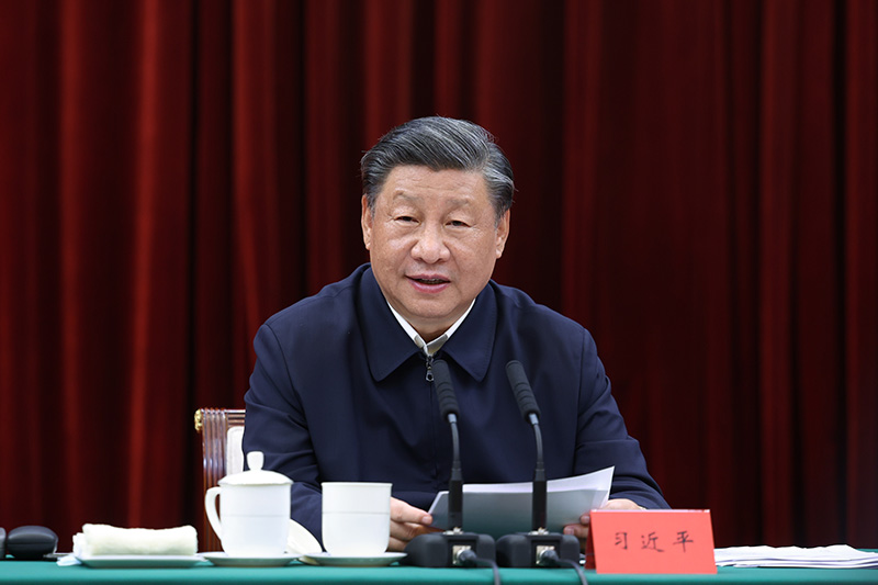 2023年10月12日下午，中共中央總書記、國家主席、中央軍委主席習(xí)近平在江西省南昌市主持召開進(jìn)一步推動長江經(jīng)濟(jì)帶高質(zhì)量發(fā)展座談會并發(fā)表重要講話。新華社記者 鞠鵬 攝